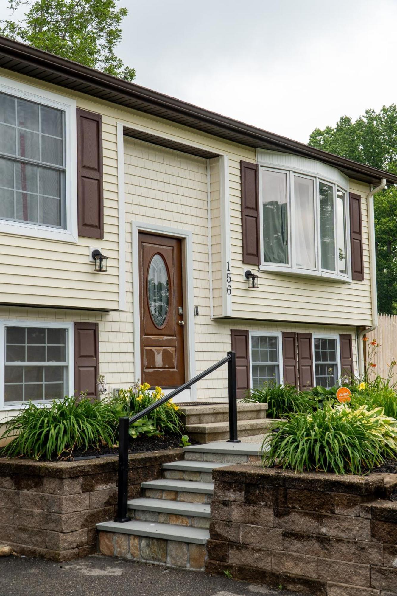New! Updated Mystic Home W/ Sauna, Hot Tub & Deck Exterior photo